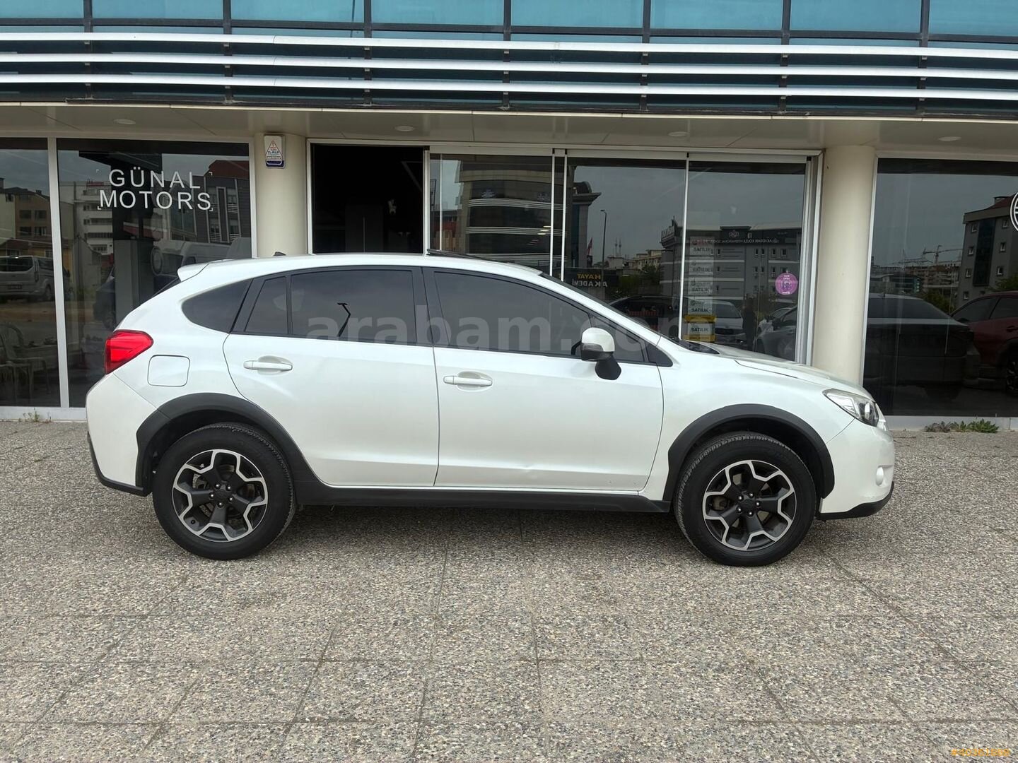 SUBARU XV 1.6 AWD CVT ELEGANCE - SUNROOF - DERİ KOLTUK 5