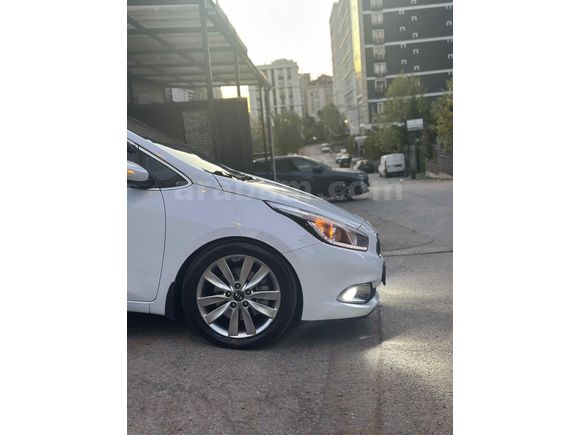 Sahibinden Kia Ceed 1.6 CRDi Concept Plus 2013 Model 