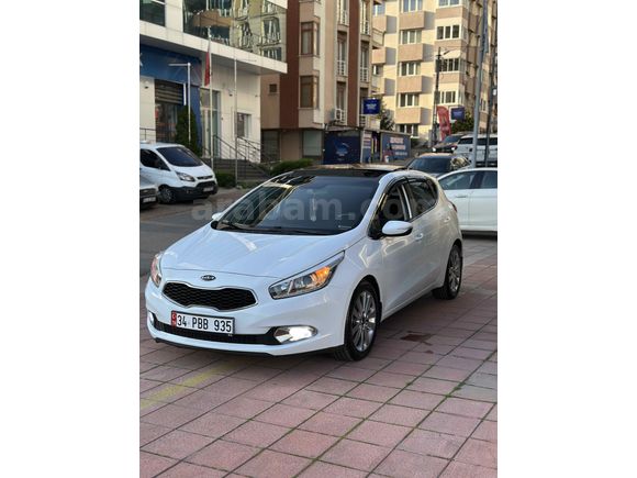 Sahibinden Kia Ceed 1.6 CRDi Concept Plus 2013 Model 