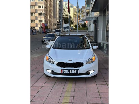 Sahibinden Kia Ceed 1.6 CRDi Concept Plus 2013 Model 