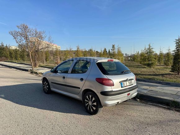 99 MODEL 1.4 MANUEL PEUGEOT 206 268.000KMDE TEMİZ BAKIMLI