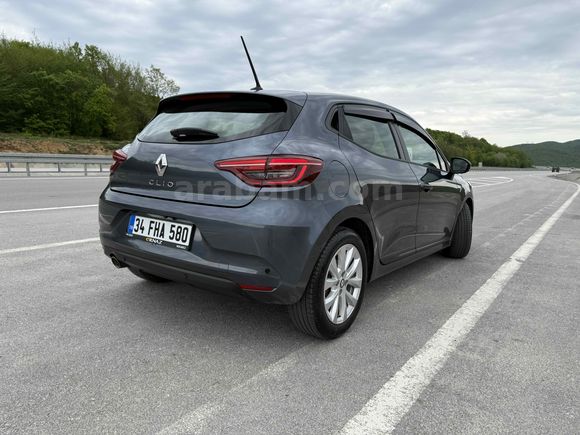 Sahibinden Renault Clio 1.0 TCe Joy 2022 Model 