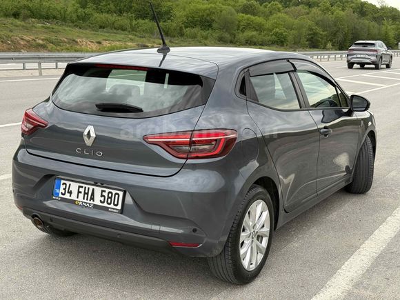 Sahibinden Renault Clio 1.0 TCe Joy 2022 Model 