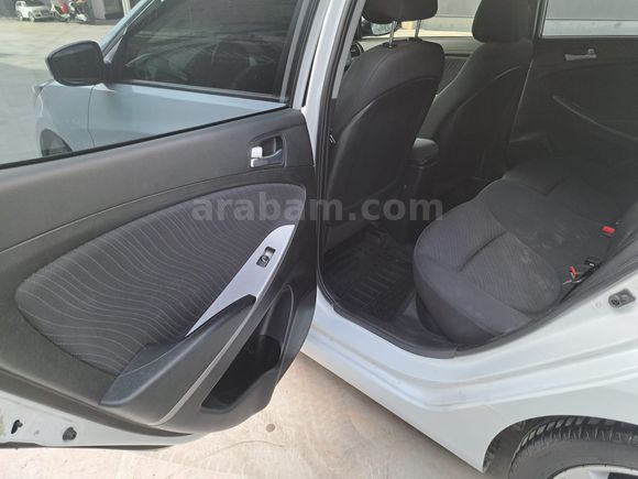 Sahibinden Hyundai Accent Blue 1.6 CRDI Prime 2018 Model 