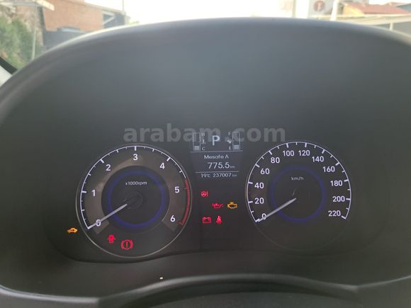 Sahibinden Hyundai Accent Blue 1.6 CRDI Prime 2018 Model 