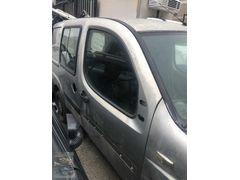 Fiat Doblo sağ ön kapı