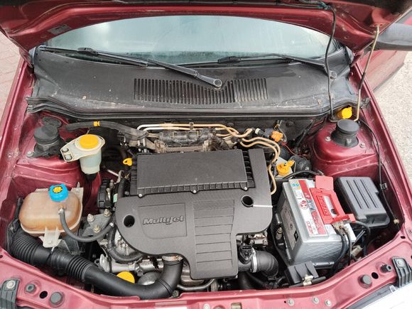 Sahibinden Fiat Albea 1.3 Multijet EL 2004 Model  291.000 km Kırmızı