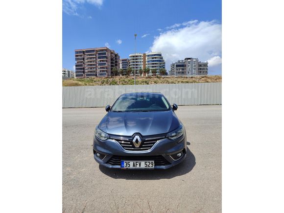 LANSMAN RENK DÜŞÜK KİLOMETRE TERTEMİZ MEGANE 4 İCON