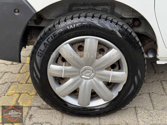YENER OTOMOTİV'DEN 2003 KANGO DEĞİŞENSİZ OTOMOBİL RUHSATLI