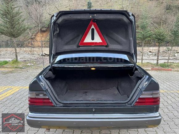 YENER OTOMOTİV'DEN 90 MODEL MERCEDES 200E