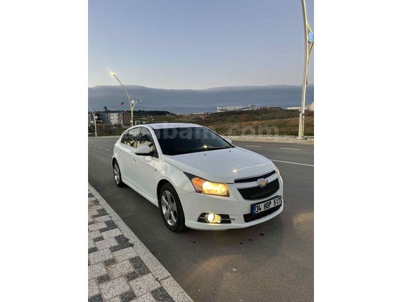 DEĞİŞENSİZ Chevrolet Cruze 1.6 LT Plus 2012 