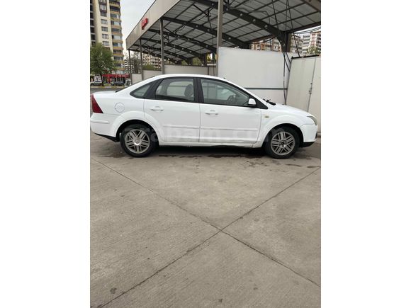 Sahibinden Ford Focus 1.6 TDCi Trend 2006 Model  322.000 km Beyaz
