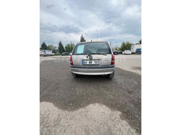 Sahibinden Opel Corsa 1.4 Gls klimalı  1988 Model 