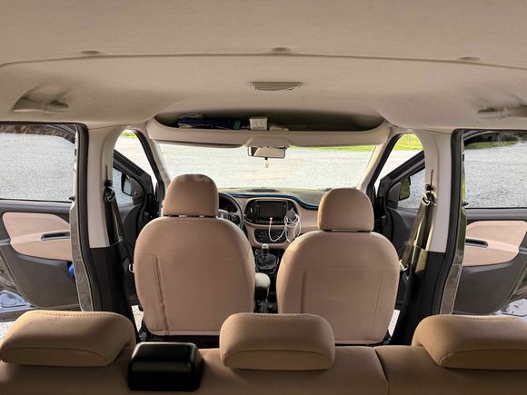 Sahibinden Fiat Doblo Combi 1.6 Multijet Premio Plus 2021 Model İzmir 74.000 km Siyah