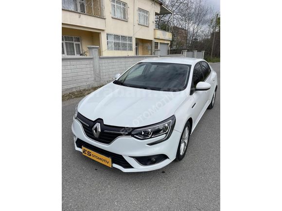 ES Otomotiv'den Uygun Fiyata Otomatik Megan 4