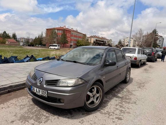 Sahibinden Renault Megane 1.5 dCi Sportway 2005 Model  260.000 km Gri