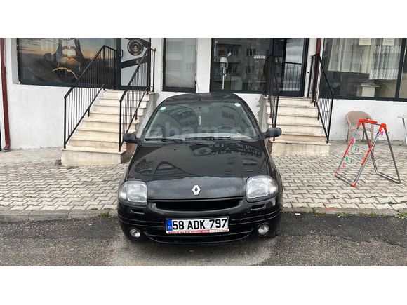 Sahibinden Renault Clio 1.4 RN 2001 Model  340.000 km Siyah