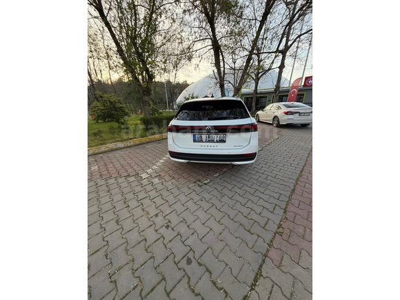 Sahibinden Volkswagen Passat Variant 1.5 e-TSI Impression 2025 Model 