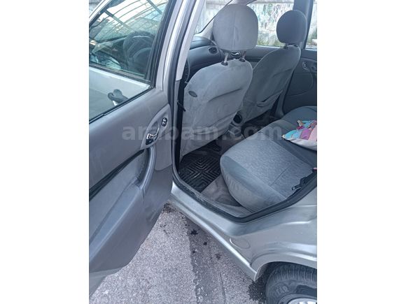 Sahibinden Ford Focus 1.6 Ghia 2001 Model İstanbul
