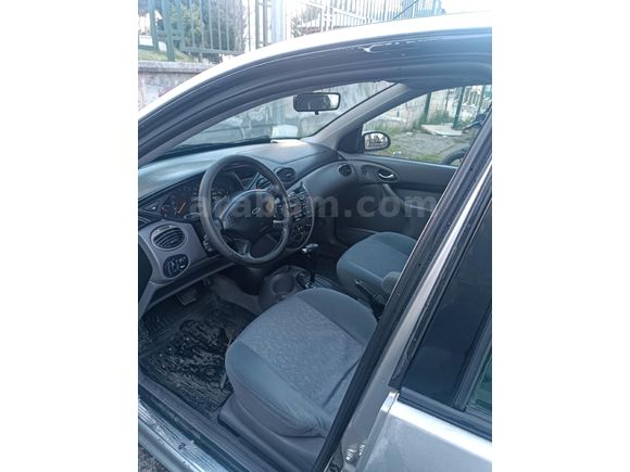 Sahibinden Ford Focus 1.6 Ghia 2001 Model İstanbul
