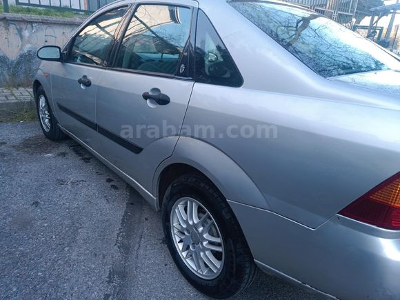 Sahibinden Ford Focus 1.6 Ghia 2001 Model İstanbul