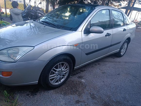 Sahibinden Ford Focus 1.6 Ghia 2001 Model İstanbul
