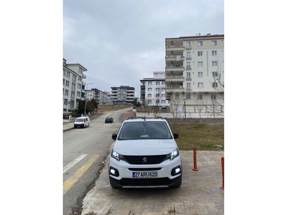 Sahibinden Peugeot Rifter 1.5 BlueHDI GT 2023 Model Gaziantep 80.000 km Beyaz