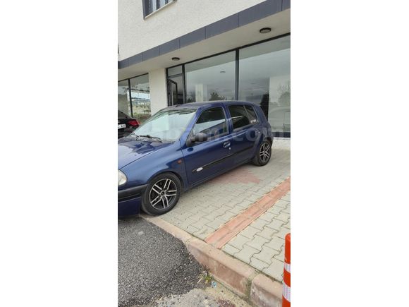 Sahibinden Renault Clio 1.4 RTA 2001 Model