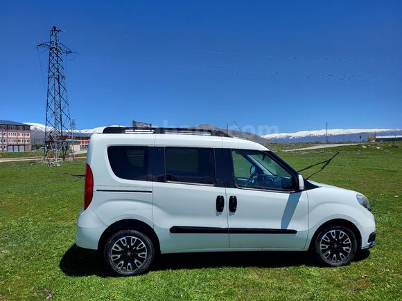 Sahibinden Fiat Doblo Combi 1.6 Multijet Premio 2015 Model