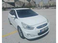 Sahibinden Hyundai Accent Blue 1.6 CRDI Prime 2013 Model  252.000 km Beyaz