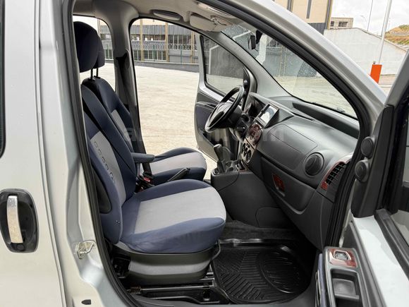 ARCA OTO’DAN 2010 MODEL NEMO ÇİFT SÜRGÜ TEK BAĞAJ UYGUN FİYATLI