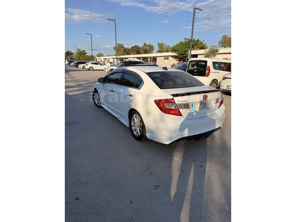 Sahibinden Honda Civic 1.6i VTEC Eco Elegance 2012 Model 