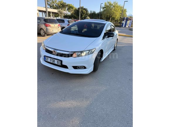 Sahibinden Honda Civic 1.6i VTEC Eco Elegance 2012 Model 