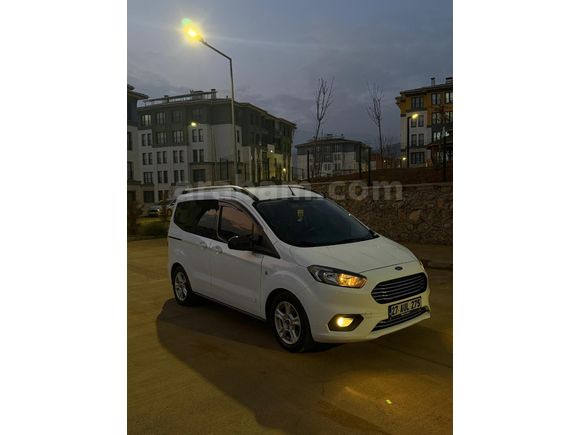 Sahibinden Ford Tourneo Courier 1.5 TDCi Delux 2022 Model