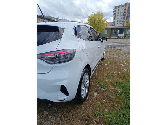 Sahibinden Renault Clio 1.0 TCe Evolution 2024 Model