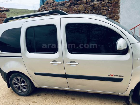 Sahibinden Renault Kangoo Multix 1.5 dCi Extreme 2014 Model 