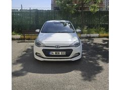 Degisensiz 2016 i20 style düşük kilometre öğretmenden