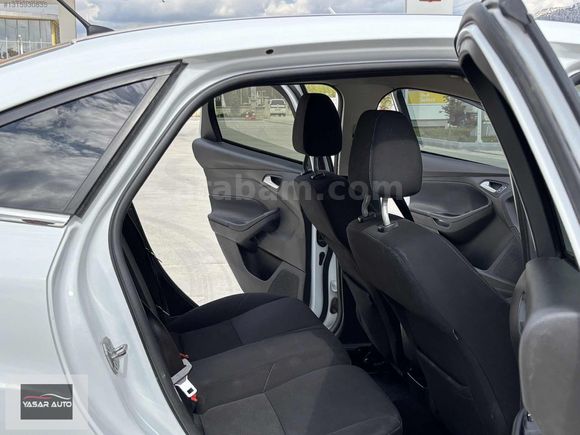 /YAŞAR AUTO/HATASIZ BOYASIZ TRAMERSİZ FOCUS+TESLA EKRAN