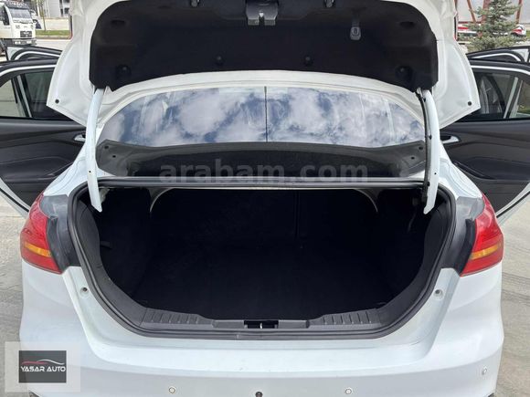 /YAŞAR AUTO/HATASIZ BOYASIZ TRAMERSİZ FOCUS+TESLA EKRAN