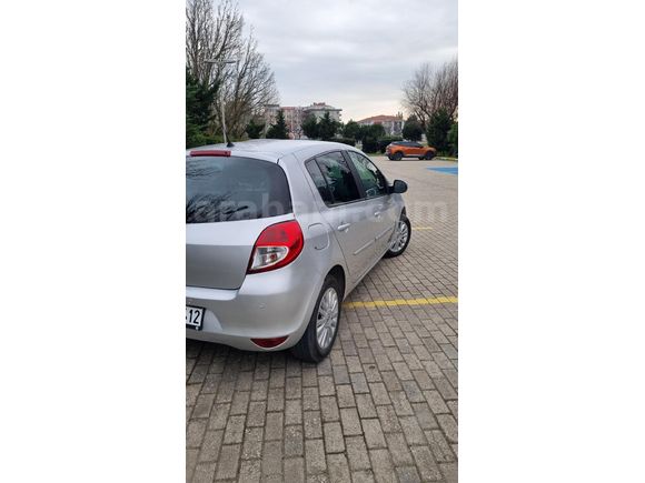Orijinal 117.100 Km de Bakımlı Renault Clio 1.4 Dynamique 2009 Model