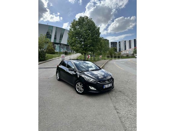 Sahibinden Acil Hyundai i30 1.6 CRDi Elite  