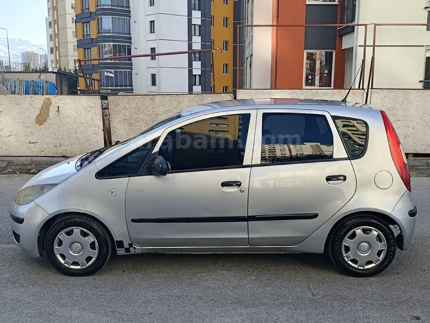 227 bin km 8 bin kayıt var değişen yok belalti boyalı 3