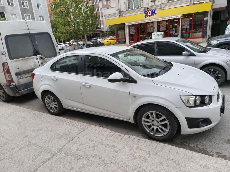 Sahibinden Chevrolet Aveo 1.4 LTZ 2011 Model 140.500 km Beyaz