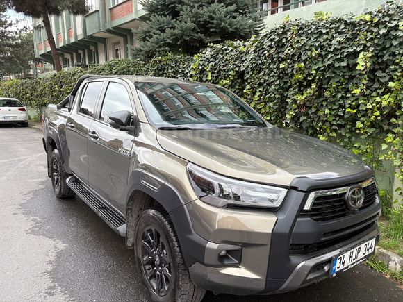 Sahibinden Toyota Hilux 2.4 D-4D 4x4 Invincible 2023 Model 