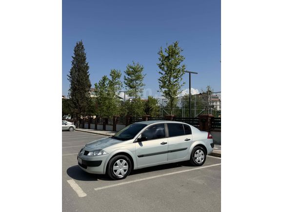 Galeriden Renault Megane 1.4 Authentique 2004 Model Kocaeli