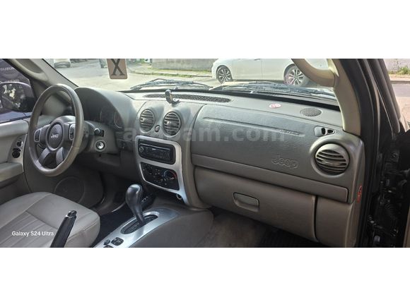 Sahibinden Jeep Liberty 2.8 CRD 2006 Model