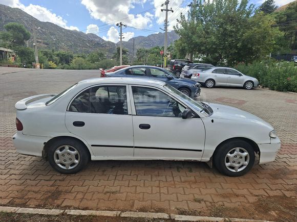 Sahibinden Hyundai Accent 1.5 GLS 1998 Model