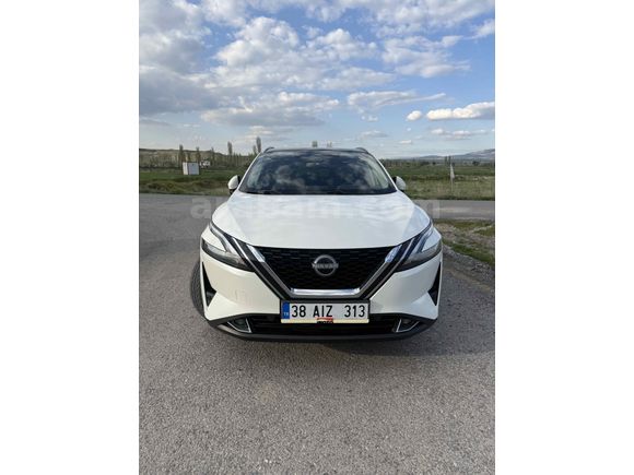 Sahibinden Nissan Qashqai 1.3 DIG-T Sky Pack 2023 Model 