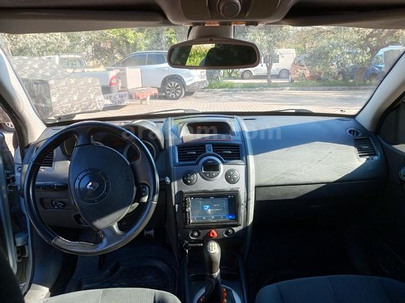 Sahibinden Renault Megane 1.6 Dynamique sanruflu Gri (Gümüş)
