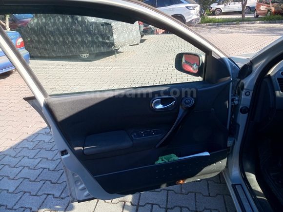 Sahibinden Renault Megane 1.6 Dynamique sanruflu Gri (Gümüş)